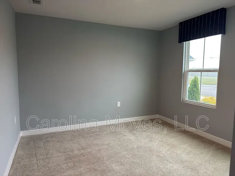 102 Stockland Trl — Photo 12