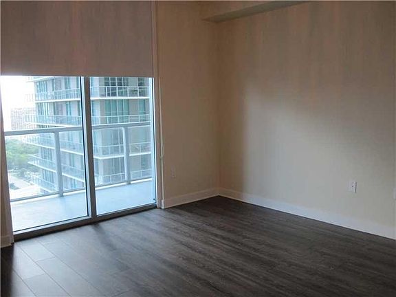 3rd image of 1111 SW 1st Ave APT 2518