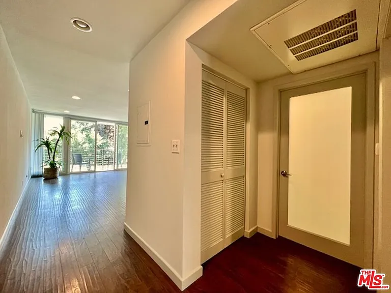 1920 Hillcrest Rd #8 — Photo 15