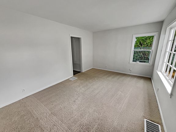 3rd image of 5856 Speedway Dr