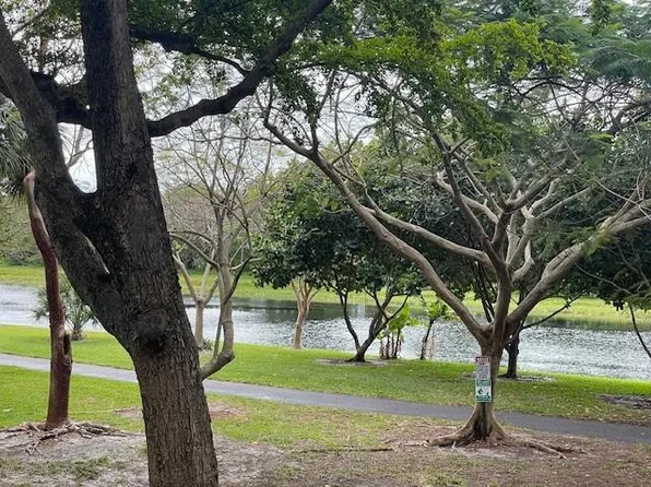 2208 S Cypress Bend Drive #202, Pompano Beach, FL 33069