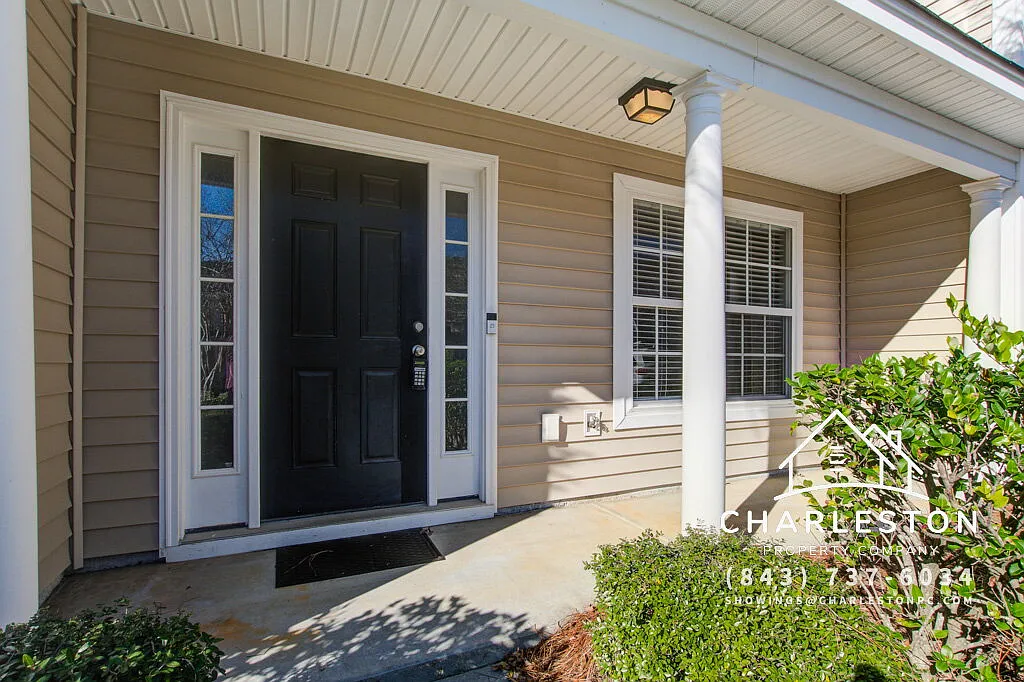 2 bed, 2.5 bath, 1306 sqft, $1,750 — Photo 2