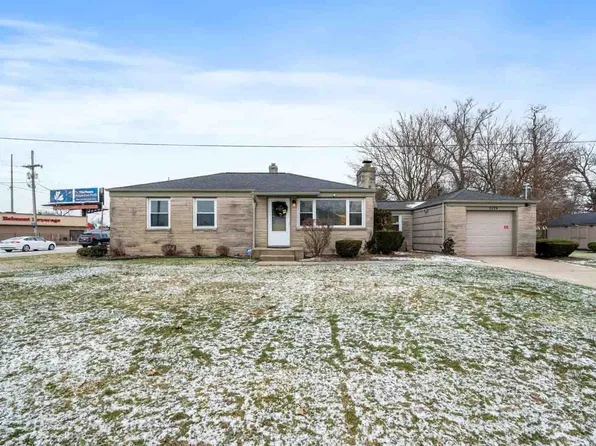 1324 White Oak Dr, South Bend, IN 46617