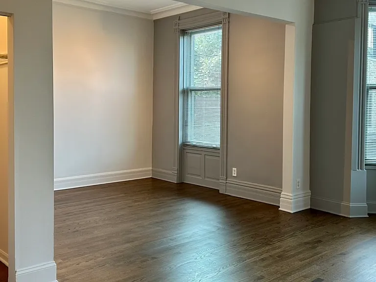 208 W Willow St #3 — Photo 16