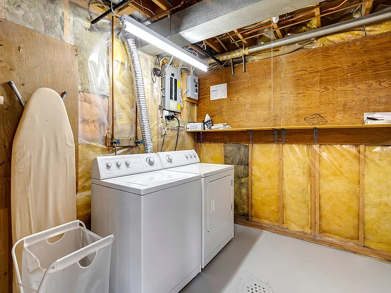 1035 Riverbend Dr SE #BASEMENT — Photo 17