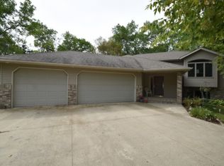 9644 Robin Rd, Horace, ND 58047