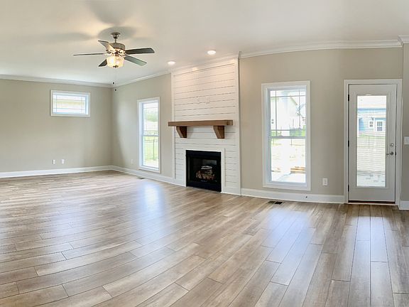 5th image of 536 Dexter Dr Lot 107