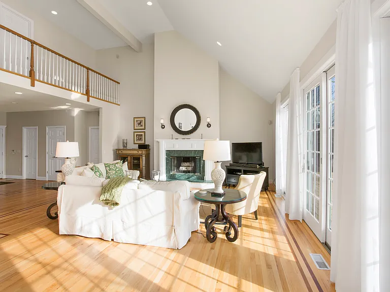 2 Grace Ct — Photo 9
