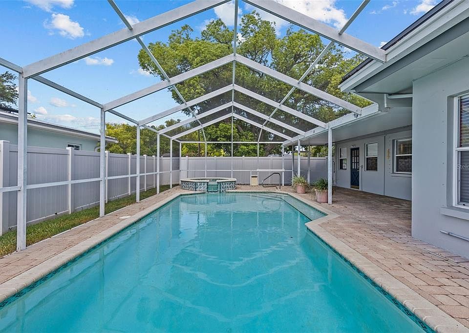 1st image of 2087 DRUID ROAD E
