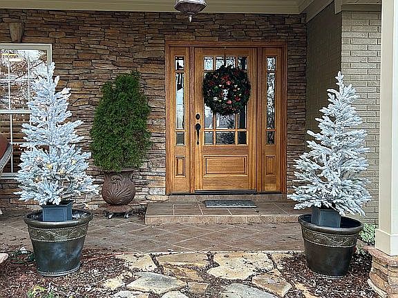 3rd image of 7802 Martha Dr SE