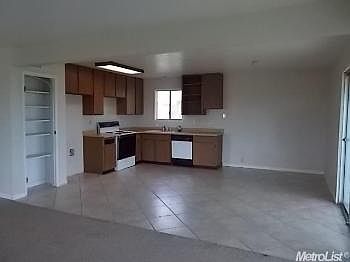 Open kitchen