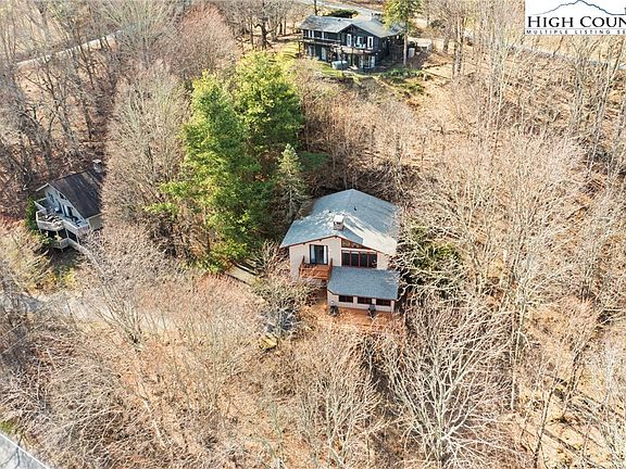 3rd image of 348 Skyland Drive