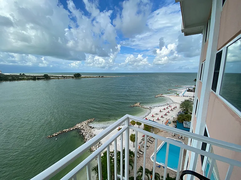 675 S Gulfview Blvd #1004 — Photo 2