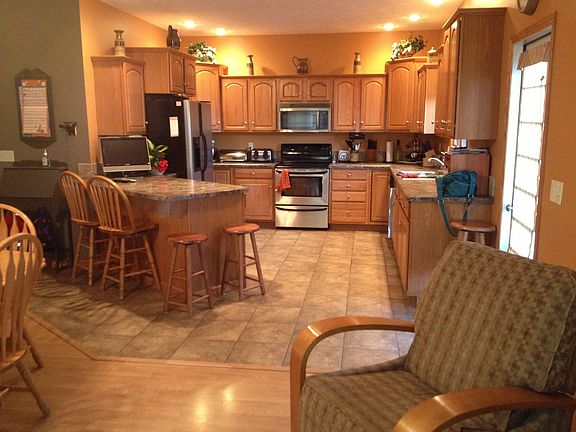 Kitchen/Hearth Room