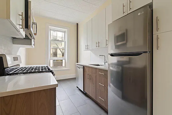 Rented by Corcoran | media 6