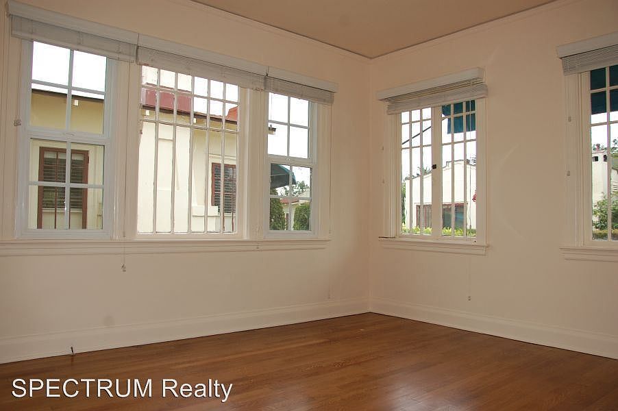 1st image of 220 E Sola St APT 2