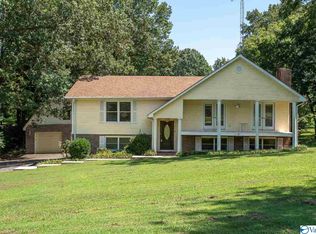 710 Locust Ln, Tuscumbia, AL 35674