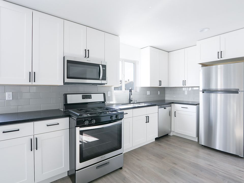 Brand new appliances with washer dryer hook ups