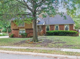 1408 SW 8th Ter, Lees Summit, MO 64081