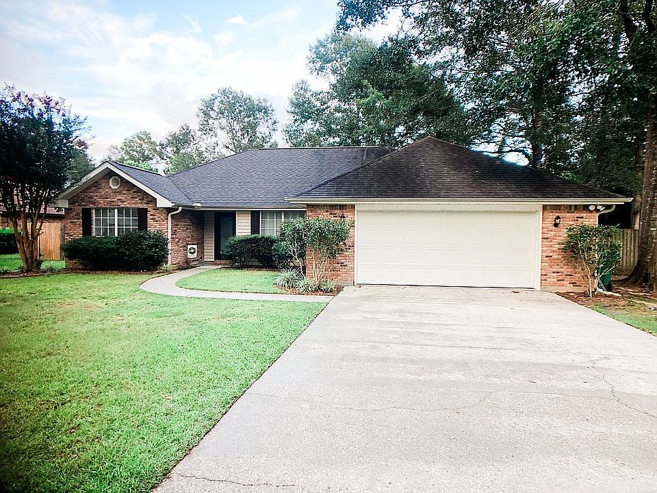 1st image of 304 Edgewood Dr