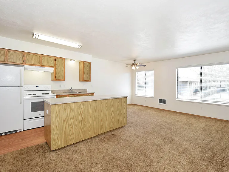 Greenfield Village Apartments — Photo 37