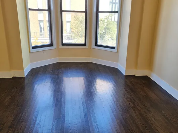 805 W 35th St #3N, Chicago, IL 60609