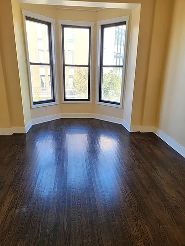 805 W 35th St #3N Photo 1