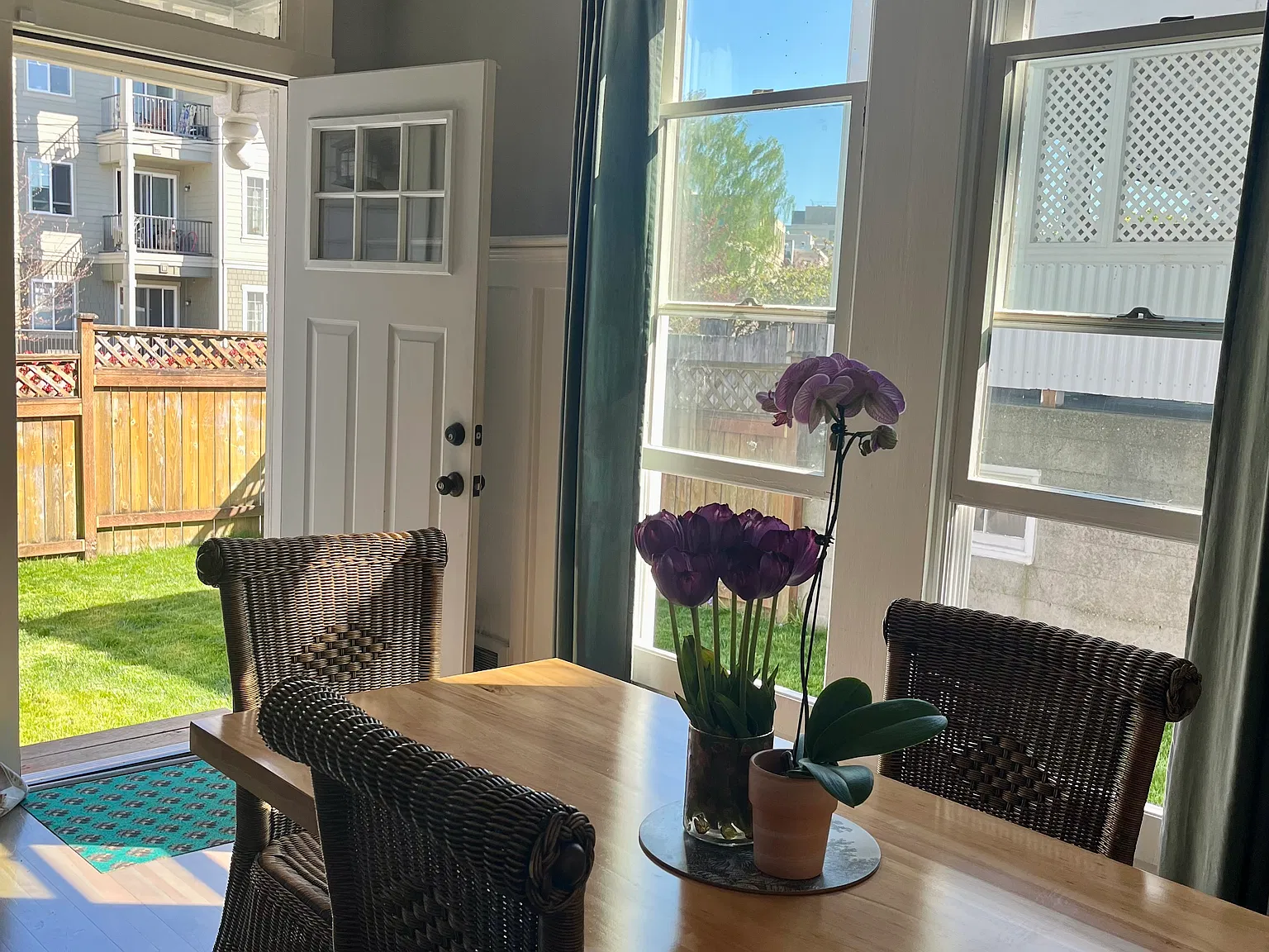 2 bed, 1282 sqft, $3,000 — Photo 4