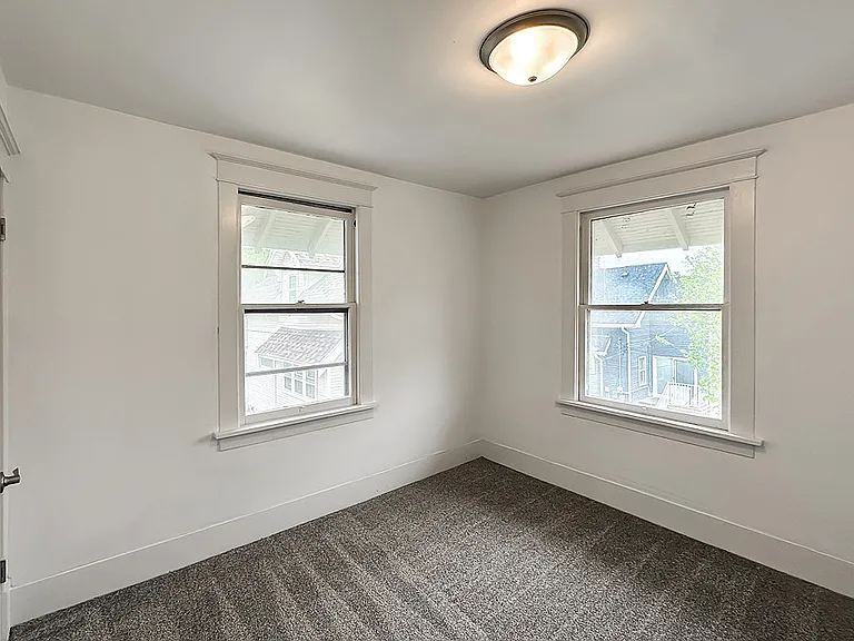 2122 Bancroft St — Photo 13