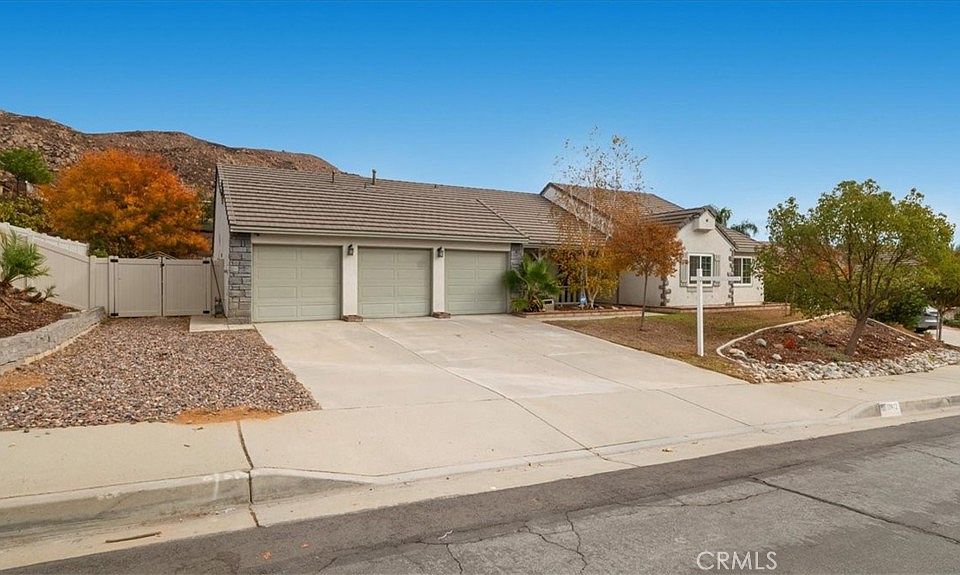 1st image of 10412 Starshine Dr