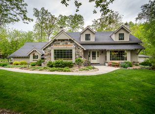 12690 W Bobwood Rd, New Berlin, WI 53151