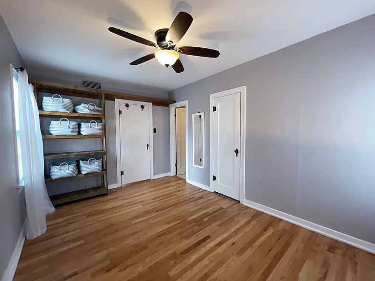 715 W Olive St — Photo 4