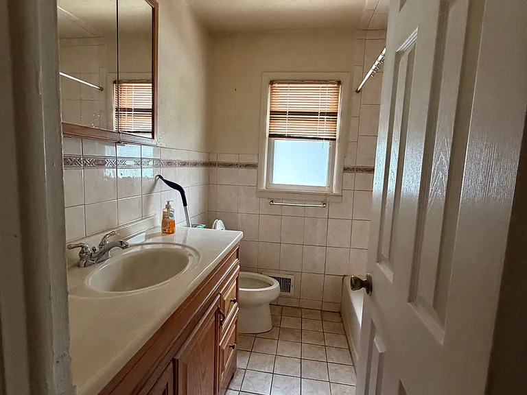 152 Sycamore Rd #1 — Photo 6