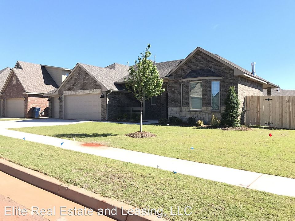 1st image of 18820 Rolling Hill Way