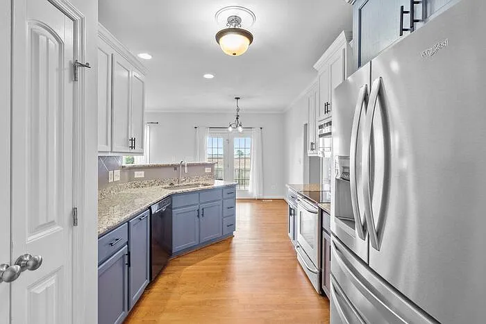 720 Camwheel Dr — Photo 8