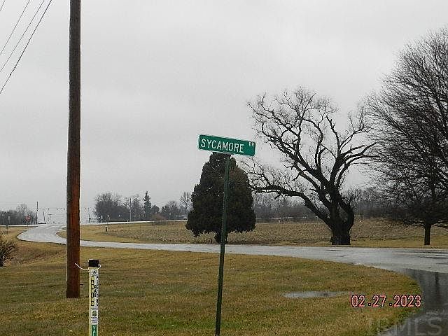 2nd image of 2244 E Sycamore Dr