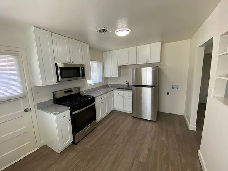 2765 W 2nd Ave — Photo 2
