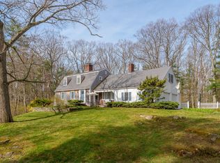 10 Locksley Rd, Cape Elizabeth, ME 04107