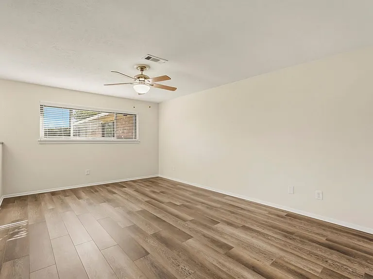 1911 Michele Dr — Photo 18