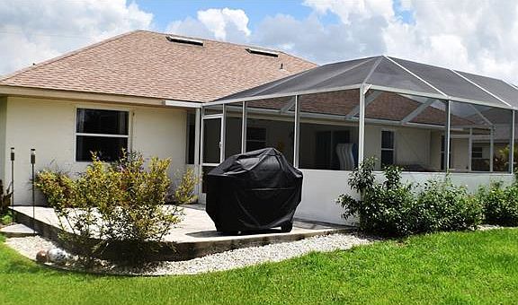 3rd image of 8331 Glover Ave