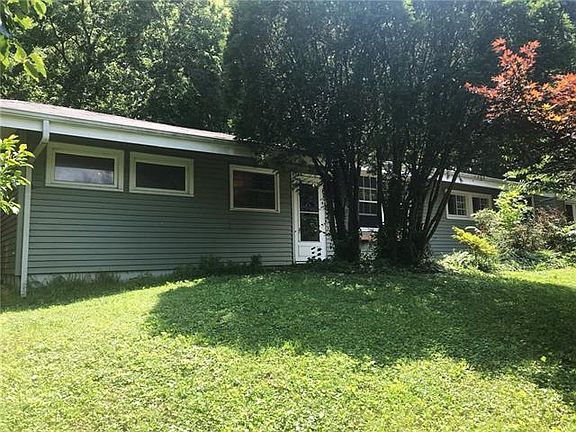 3rd image of 745 Hillside Ave N