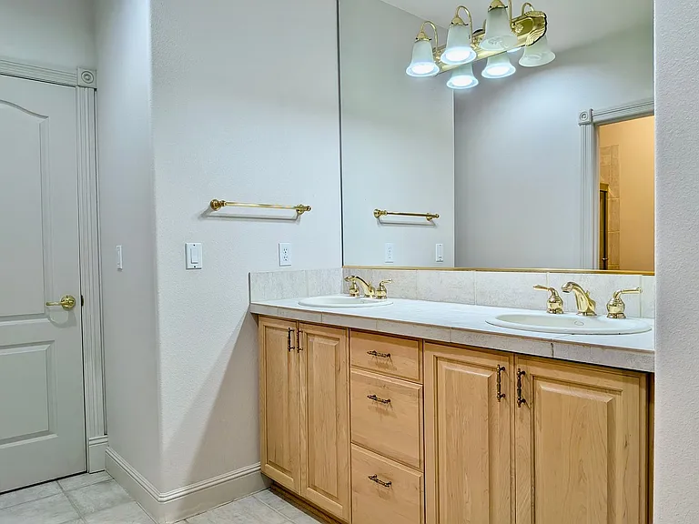 3014 NW Chapin Dr — Photo 42