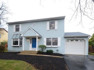 13 Trestle Way, Dayton, NJ 08810