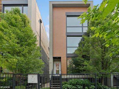 2121 N Mozart St #2, Chicago, IL, 60647