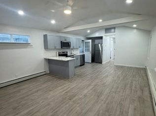 115 E 7th Rd, Far Rockaway, NY 11693