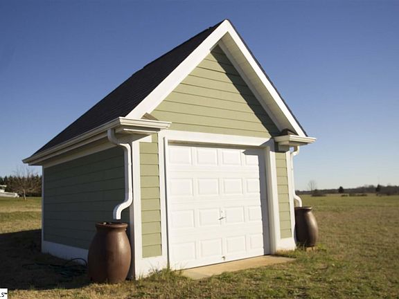 4th image of 103 High Field Ct