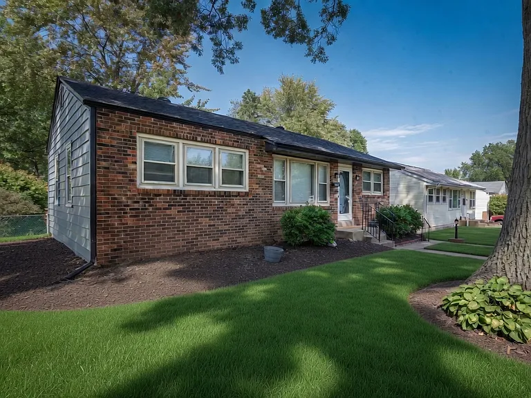 4423 Vance Ave — Photo 43