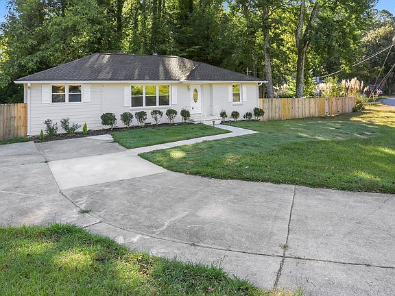 2nd image of 2411 Cherrywood Ln SW