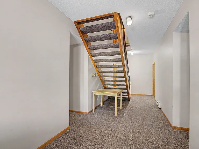 Entrance are to building. 3292-D unit is UP one flight of stairs