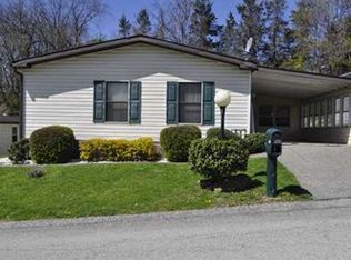 206 Meadow Ln, Murrysville, PA